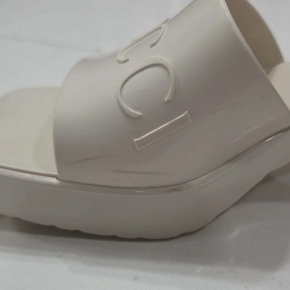 Gucci Women's Cream Mules Sz37 Might Fit Sz4 Gentle Used With No Box - Picture 6 of 16